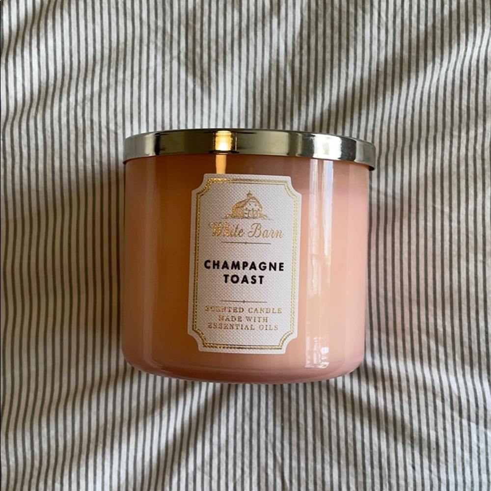 White Barn Champagne Toast candle